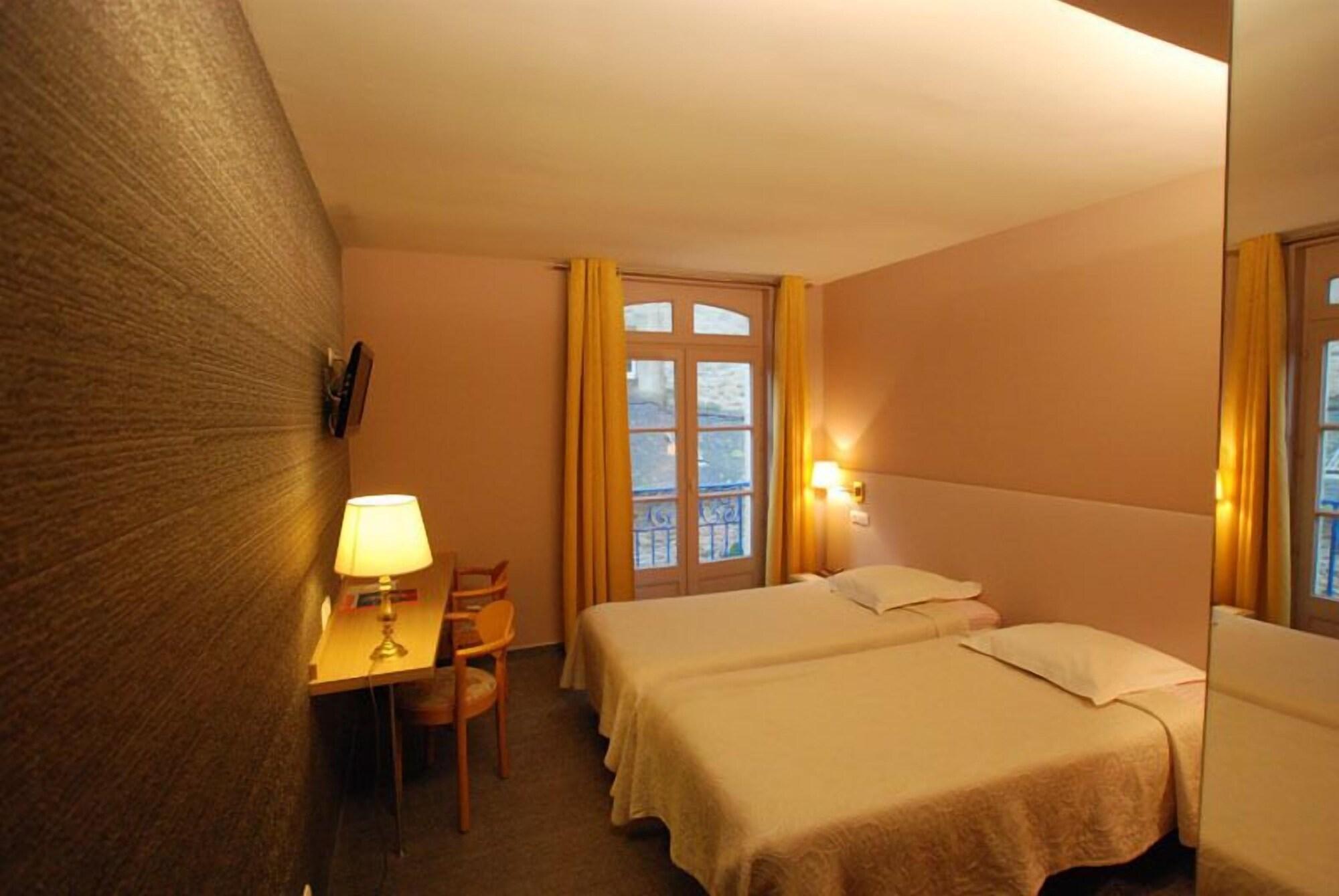 Hotel De La Cité 3*