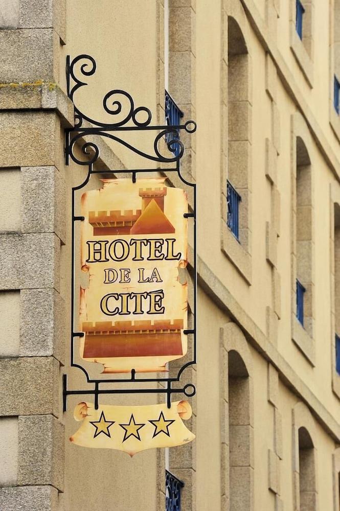 De La Cité Hotel