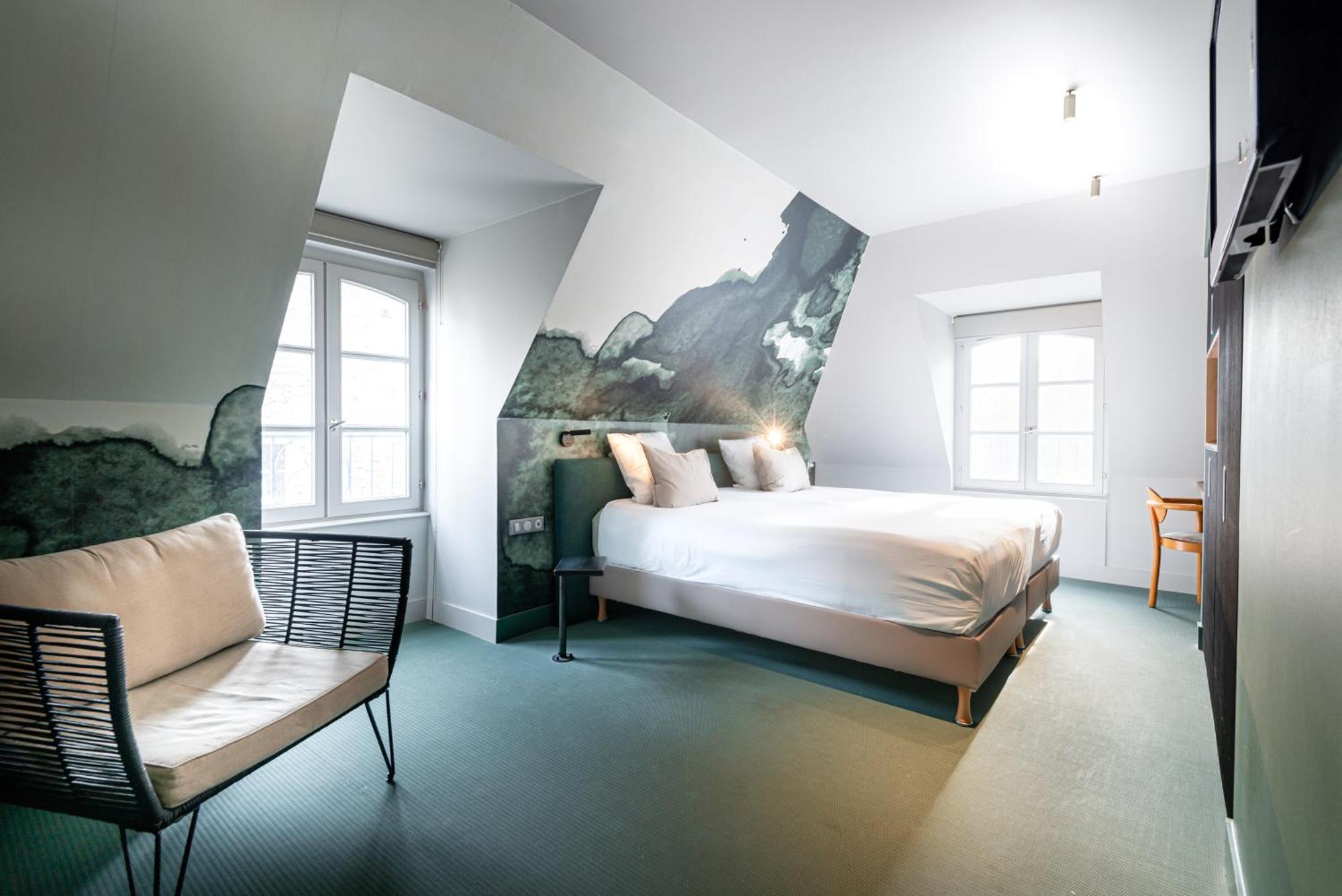 De La Cité 3*